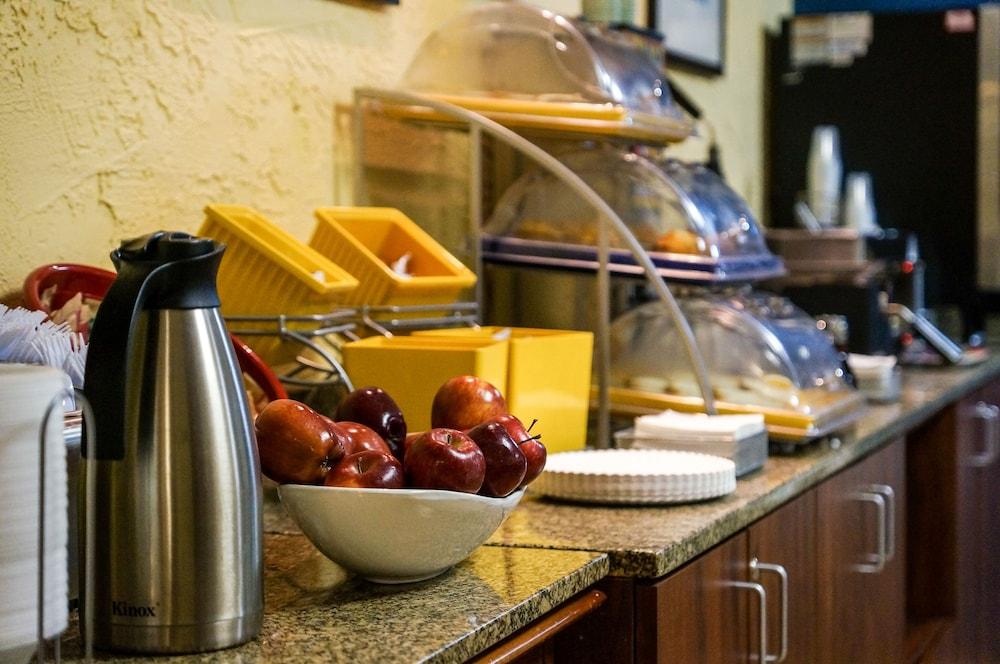 Quality Inn - Дентон Экстерьер фото