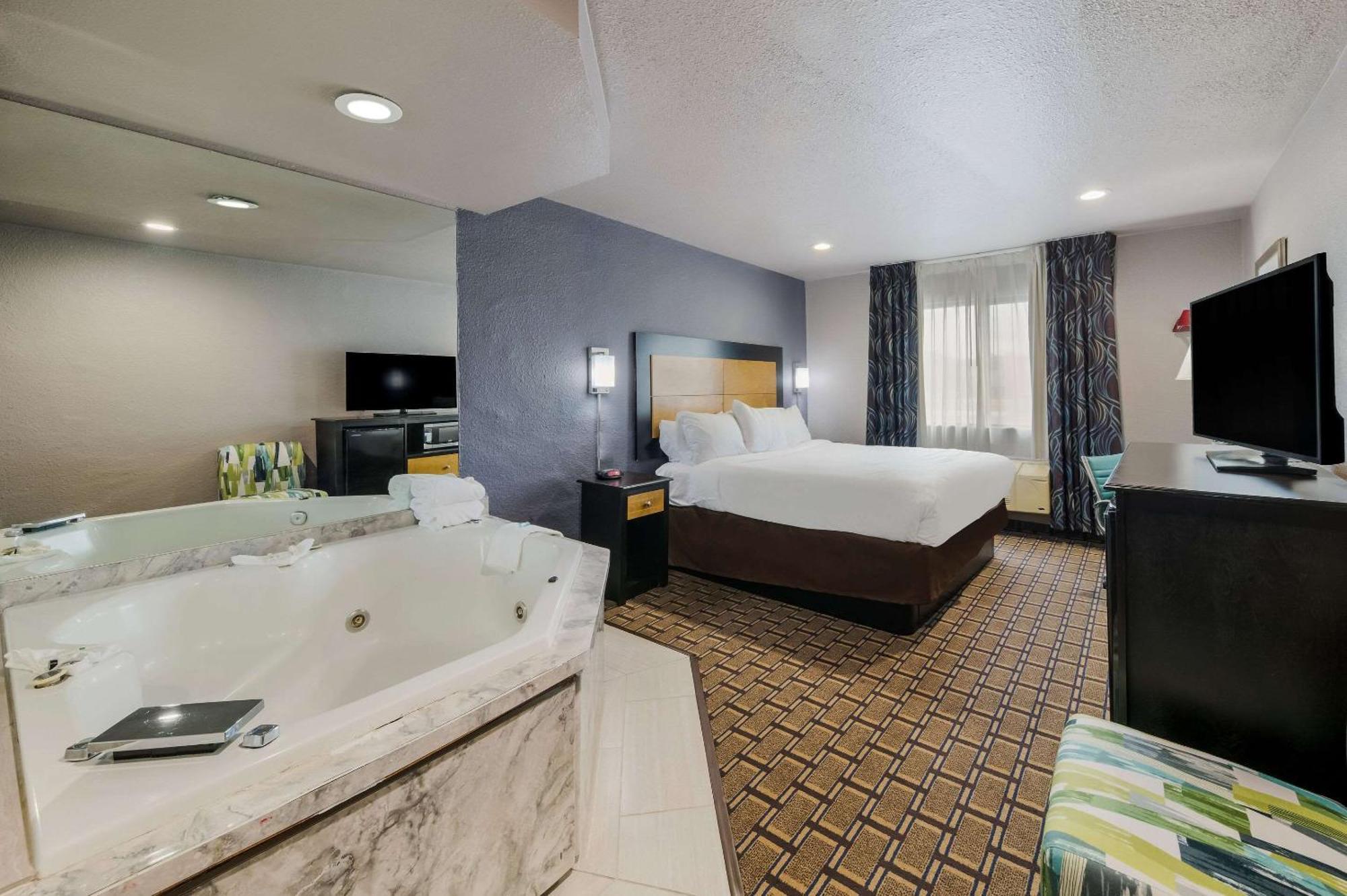 Quality Inn - Дентон Экстерьер фото