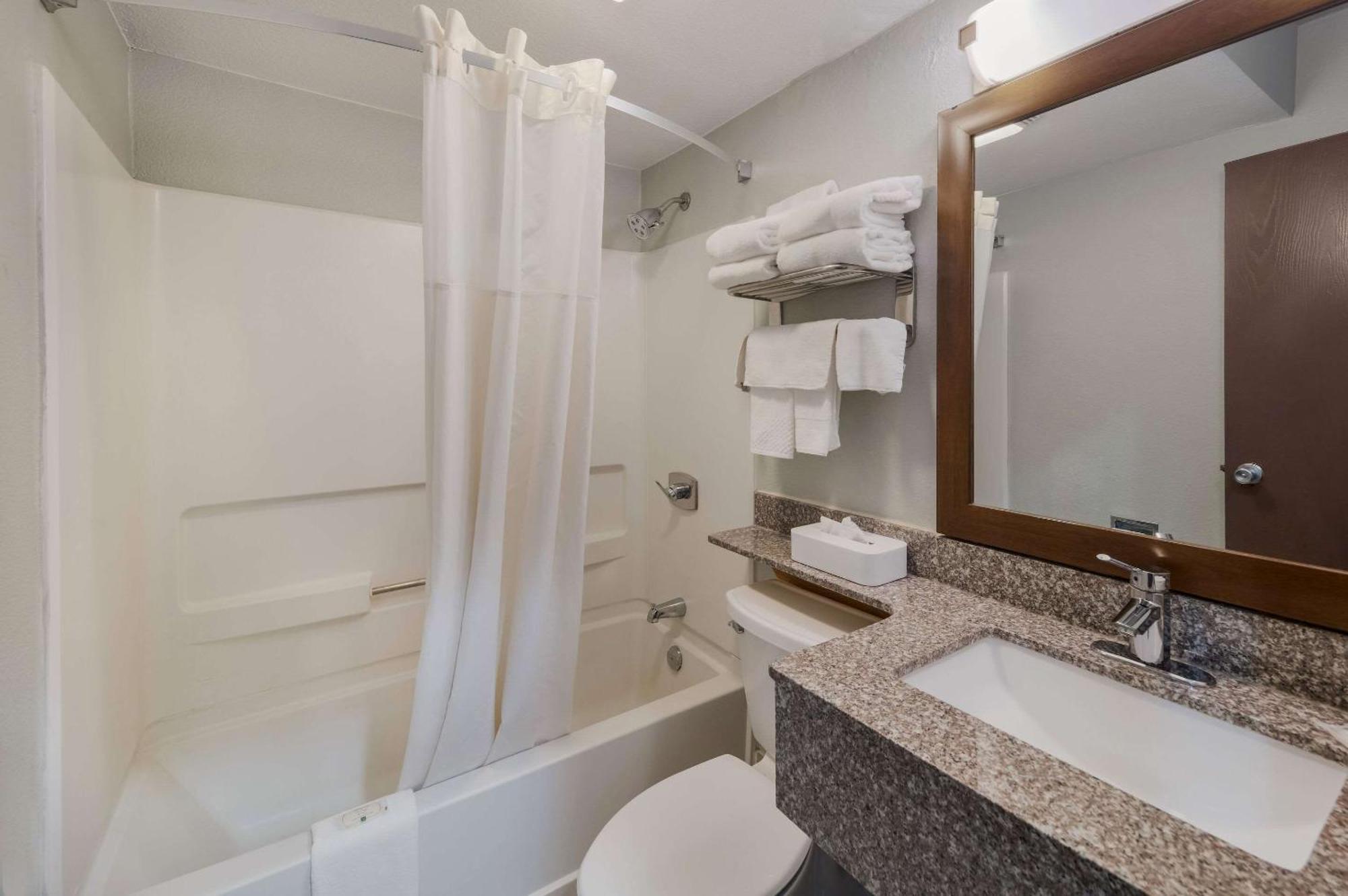 Quality Inn - Дентон Экстерьер фото